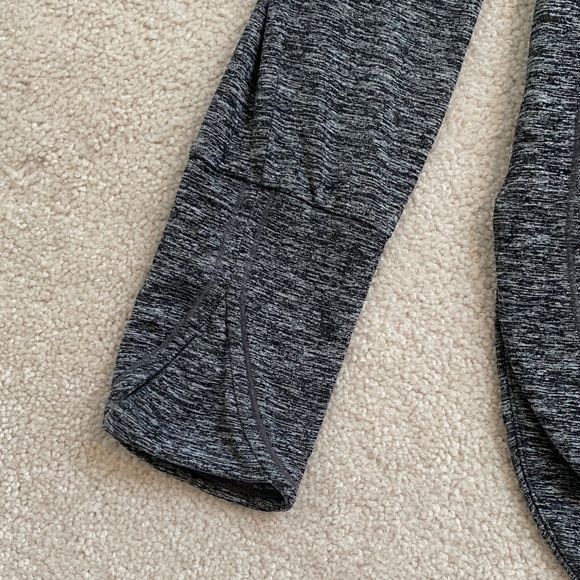 Athleta Gray Uptempo Long Sleeve Top for the gym or travel - Picture 5 of 11